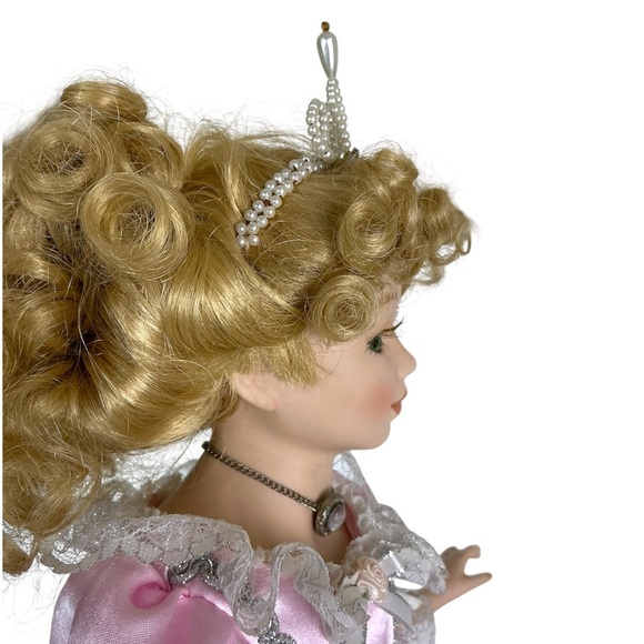 Vintage Porcelain Princess Doll Birthstone Collection April Diamond Pink 17” - Picture 7 of 16